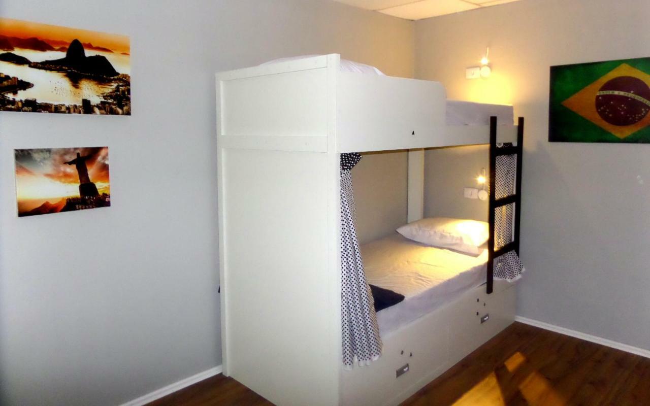 Visto Hostal *