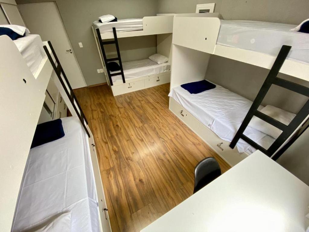 Visto Hostal *